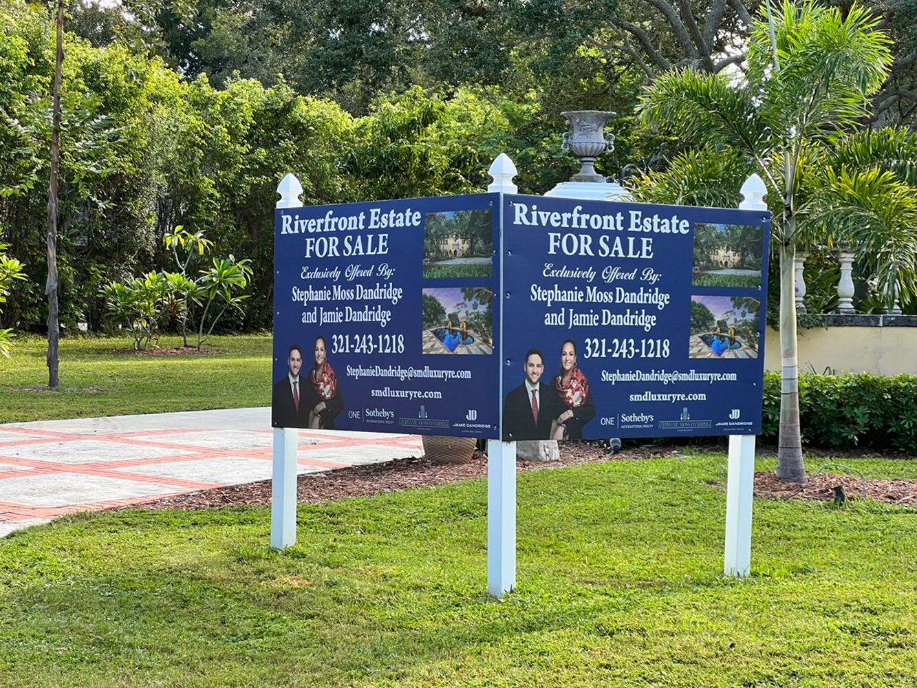 Real Estate / Yard / Campaign / Site Signs